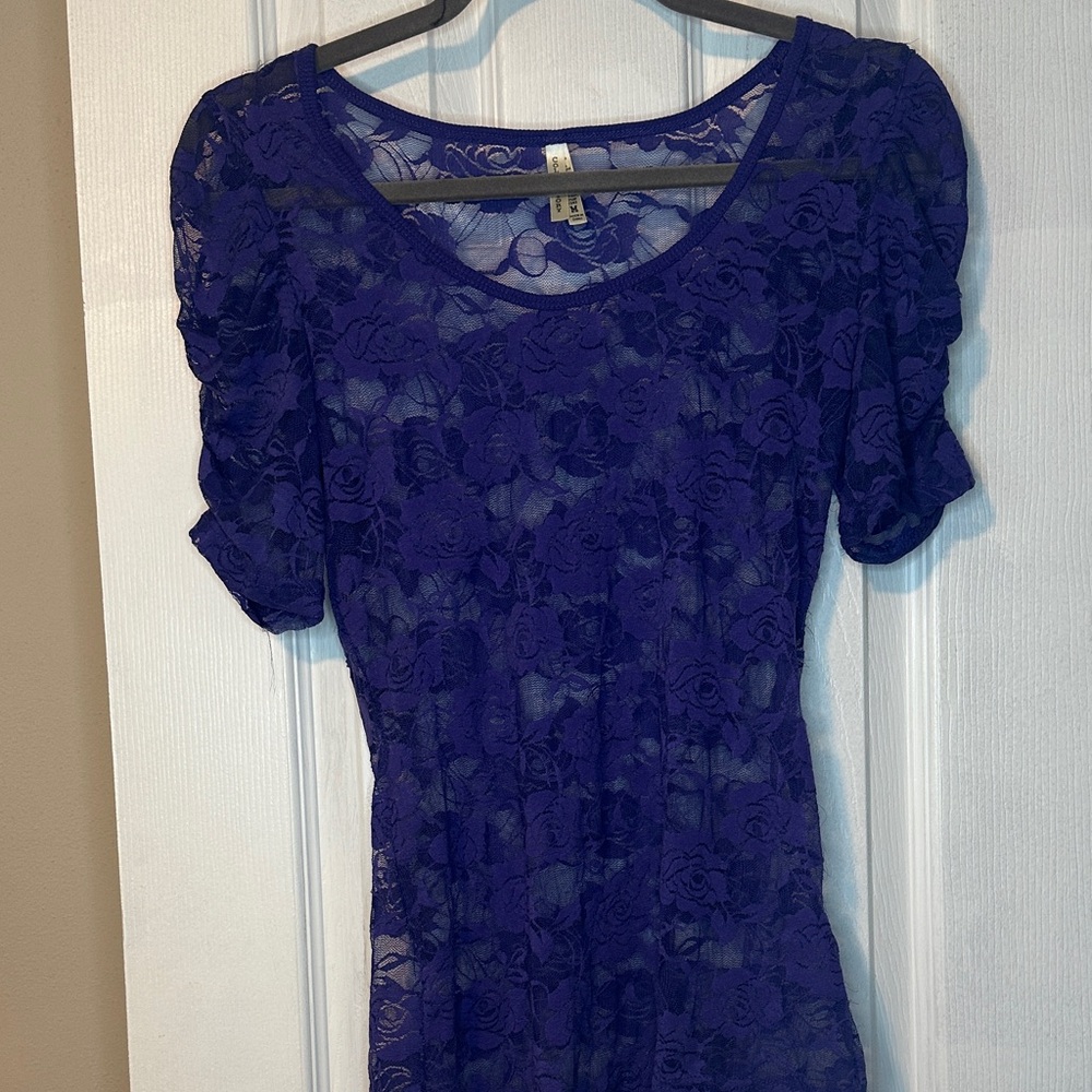 Sheer Lace Scoop Neck Women's Top in Deep Purple